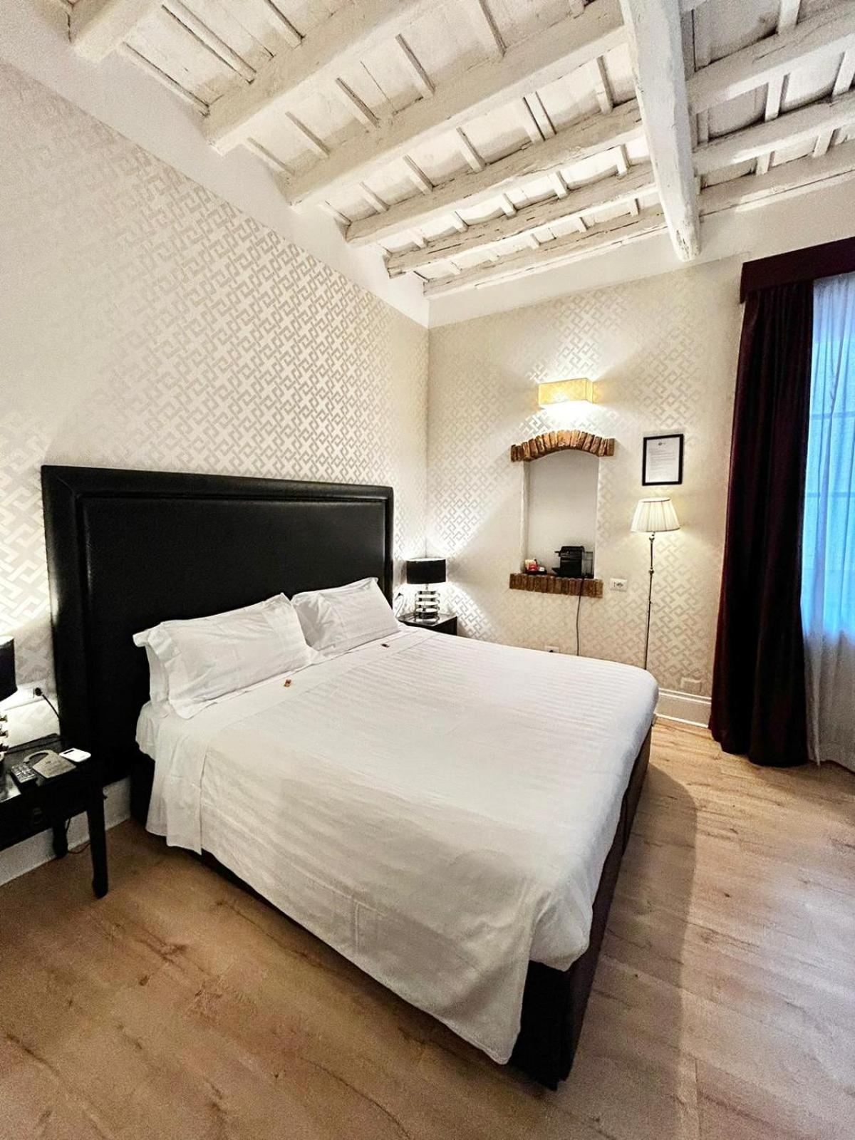 มิแนร์วา เรอแล Bed & Breakfast โรม ภายนอก รูปภาพ